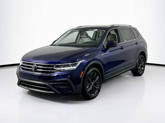 VOLKSWAGEN TIGUAN 4MOTION 2022 3VV2B7AX4NM095949 image